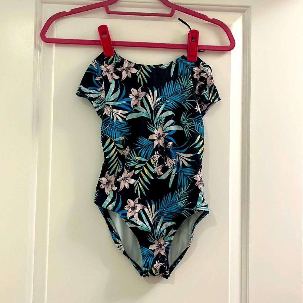 This floral bathing suit is perfect for your kids in the summer